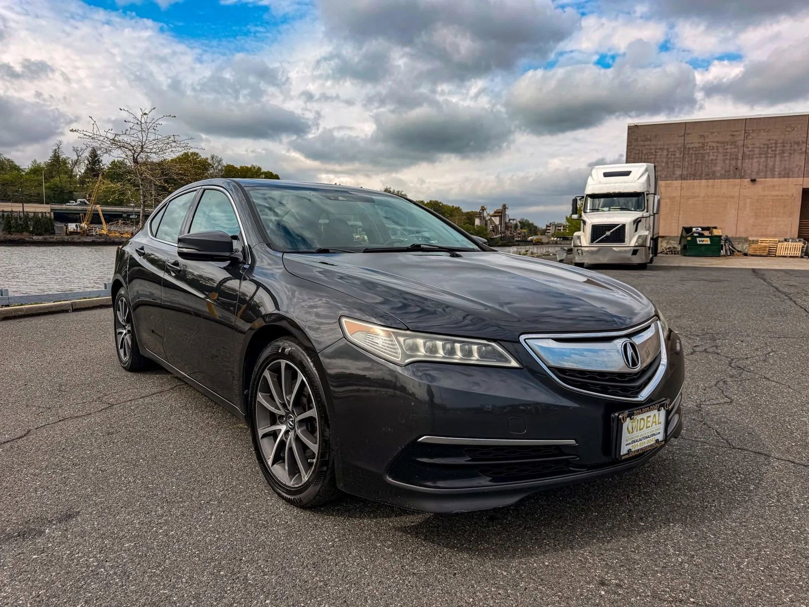 Used 2015 Acura TLX V6 SH-AWD w/ Technology Pkg image 8