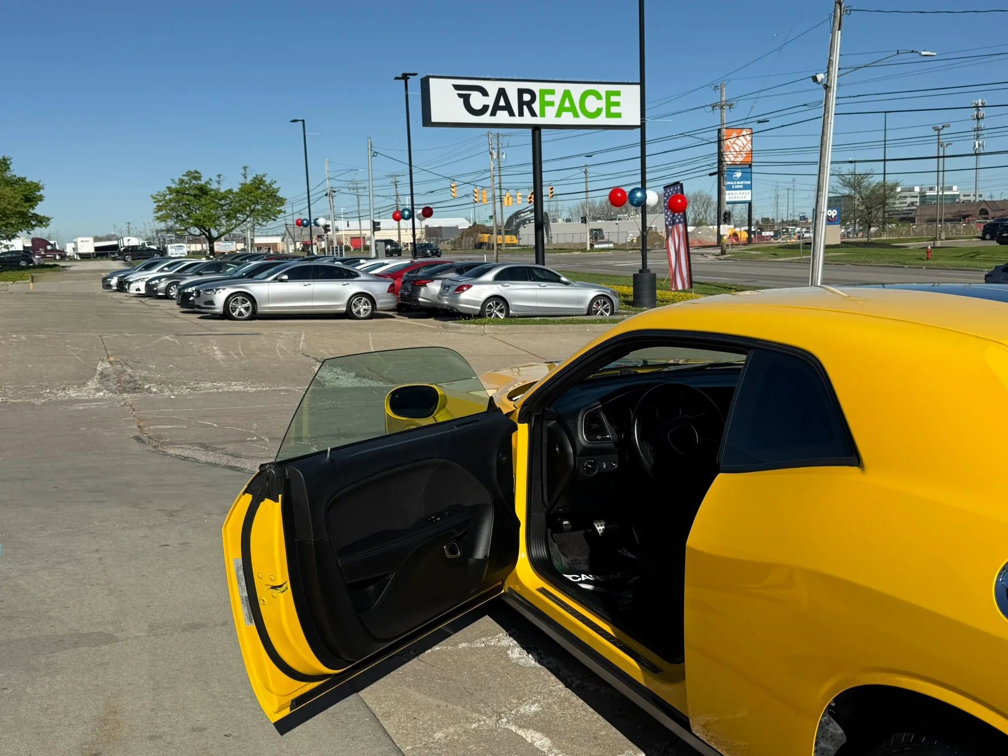 Used 2018 Dodge Challenger SXT w/ Driver Convenience Group RWD image 17