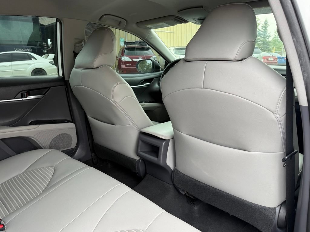 Used 2019 Toyota Camry SE w/ Convenience Package FWD image 21