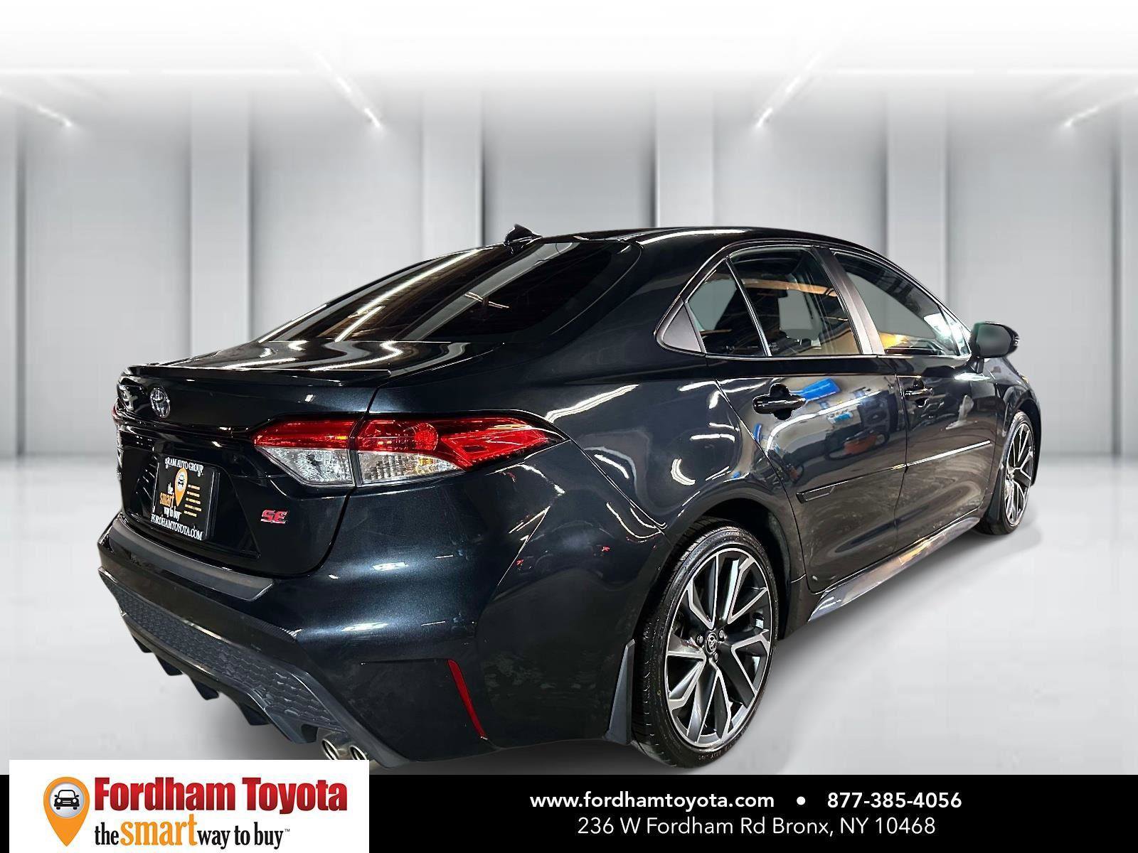 Certified 2022 Toyota Corolla SE FWD image 4