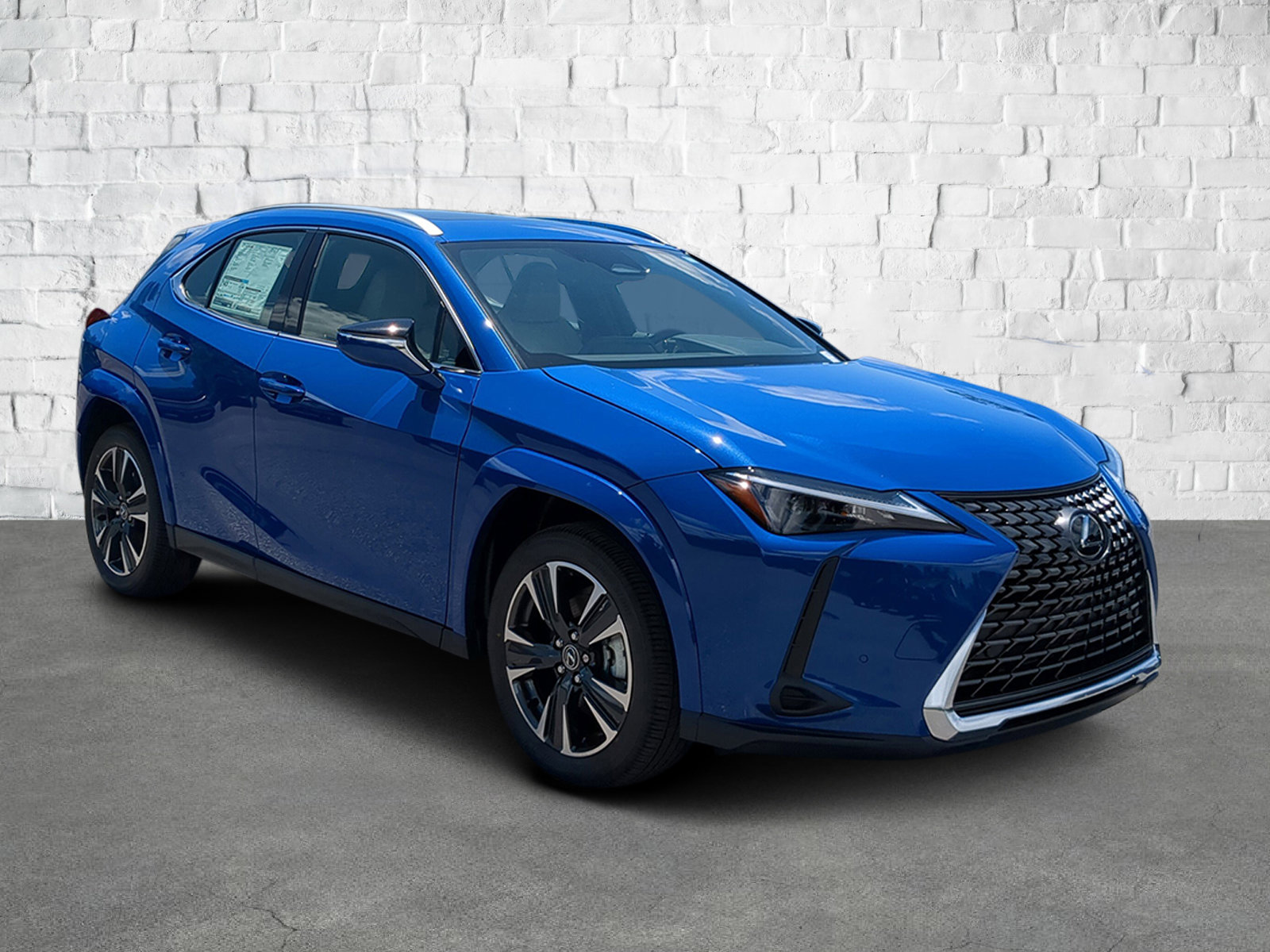 New 2025 Lexus UX 300h FWD