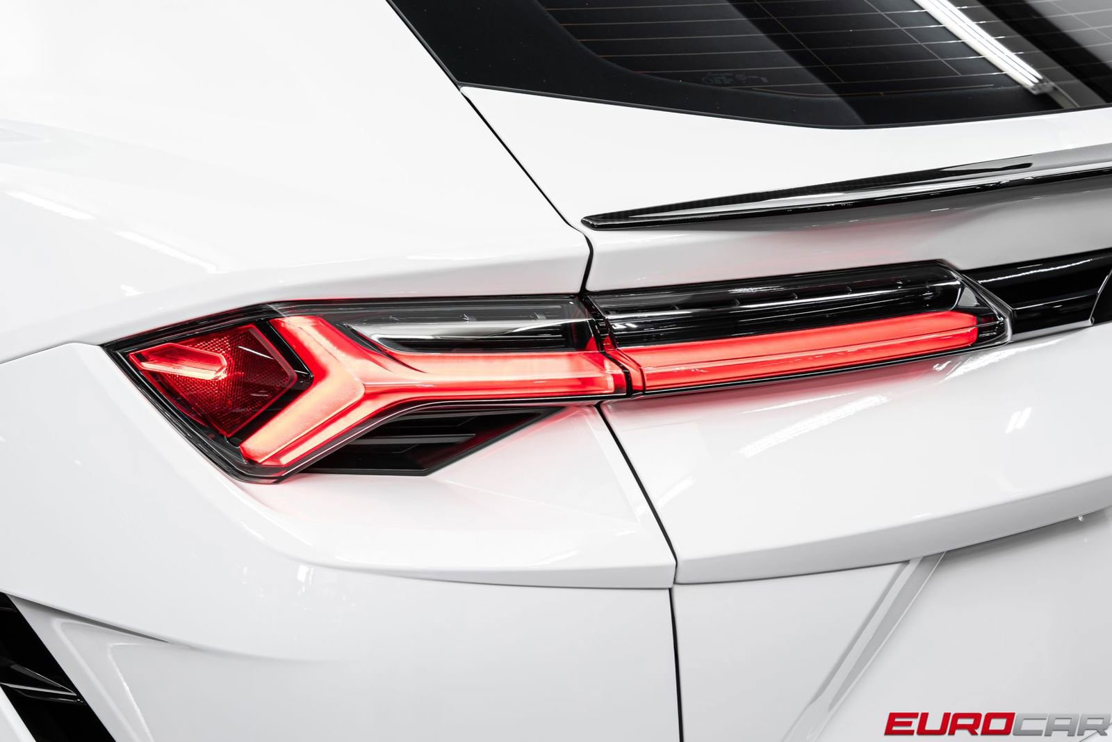 Used 2024 Lamborghini Urus Performante AWD/4WD image 23