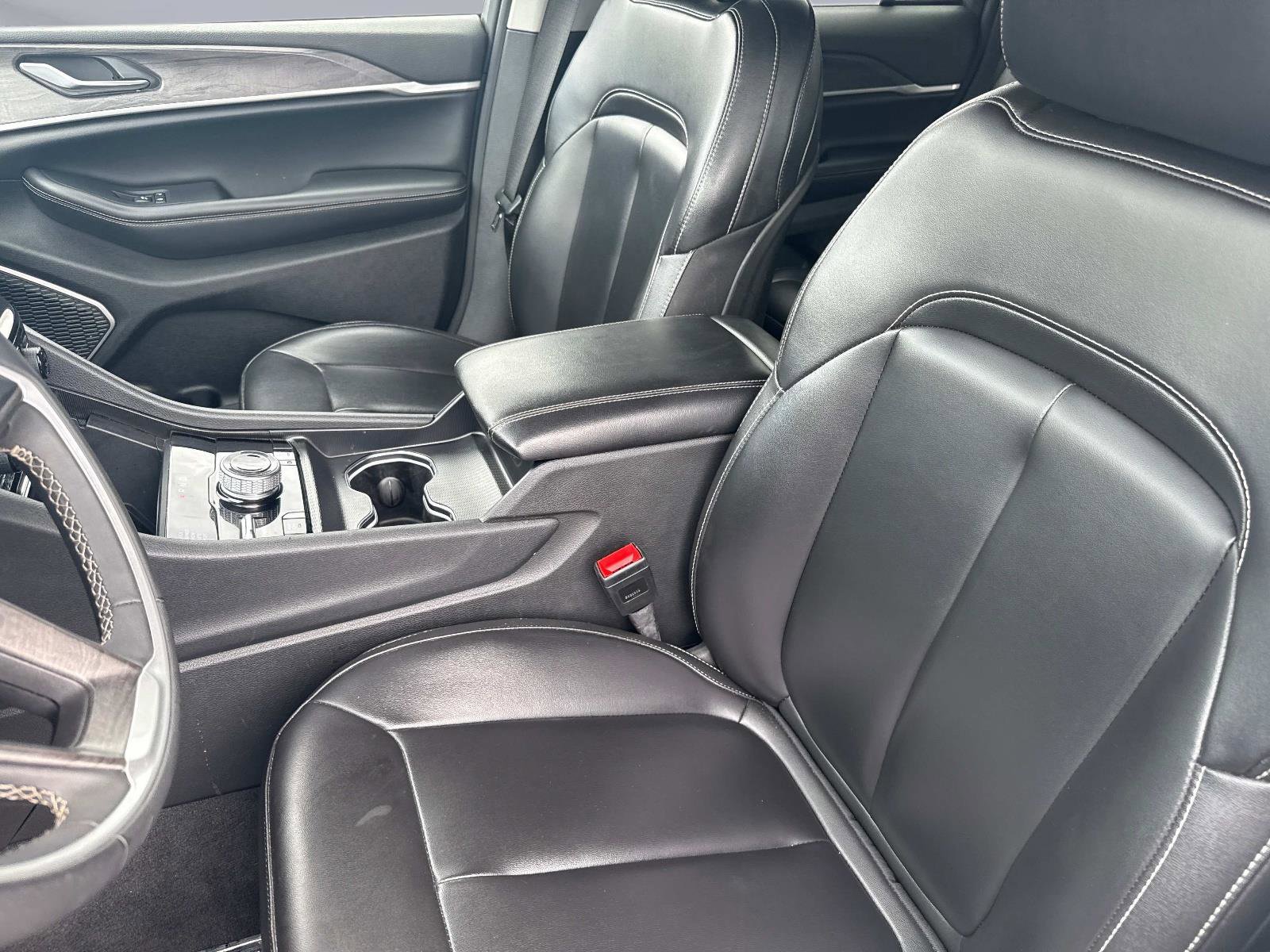 Used 2023 Jeep Grand Cherokee 4WD 4xe image 23