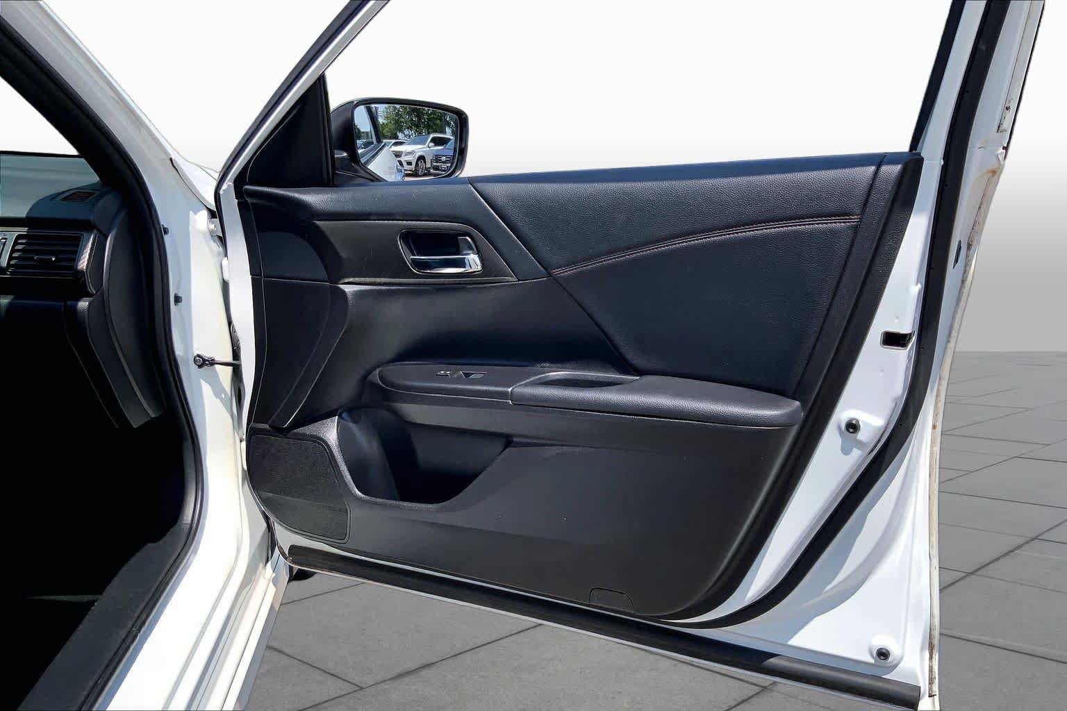 Used 2017 Honda Accord Sport Special Edition image 21