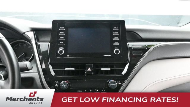 Used 2022 Toyota Camry SE FWD image 16