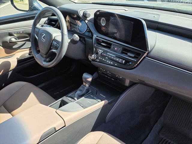 Used 2022 Lexus ES 250 w/ Premium Package AWD/4WD image 10