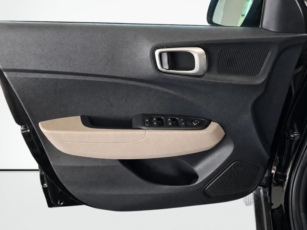New 2026 Hyundai Venue SEL FWD image 31