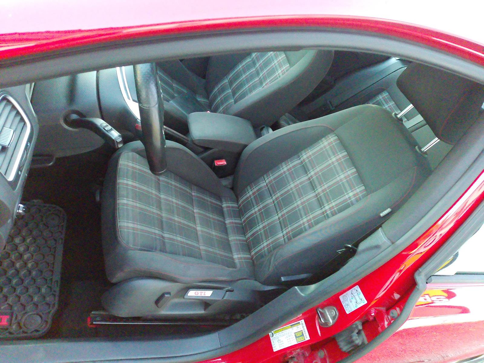 Used 2012 Volkswagen GTI 4-Door FWD image 5