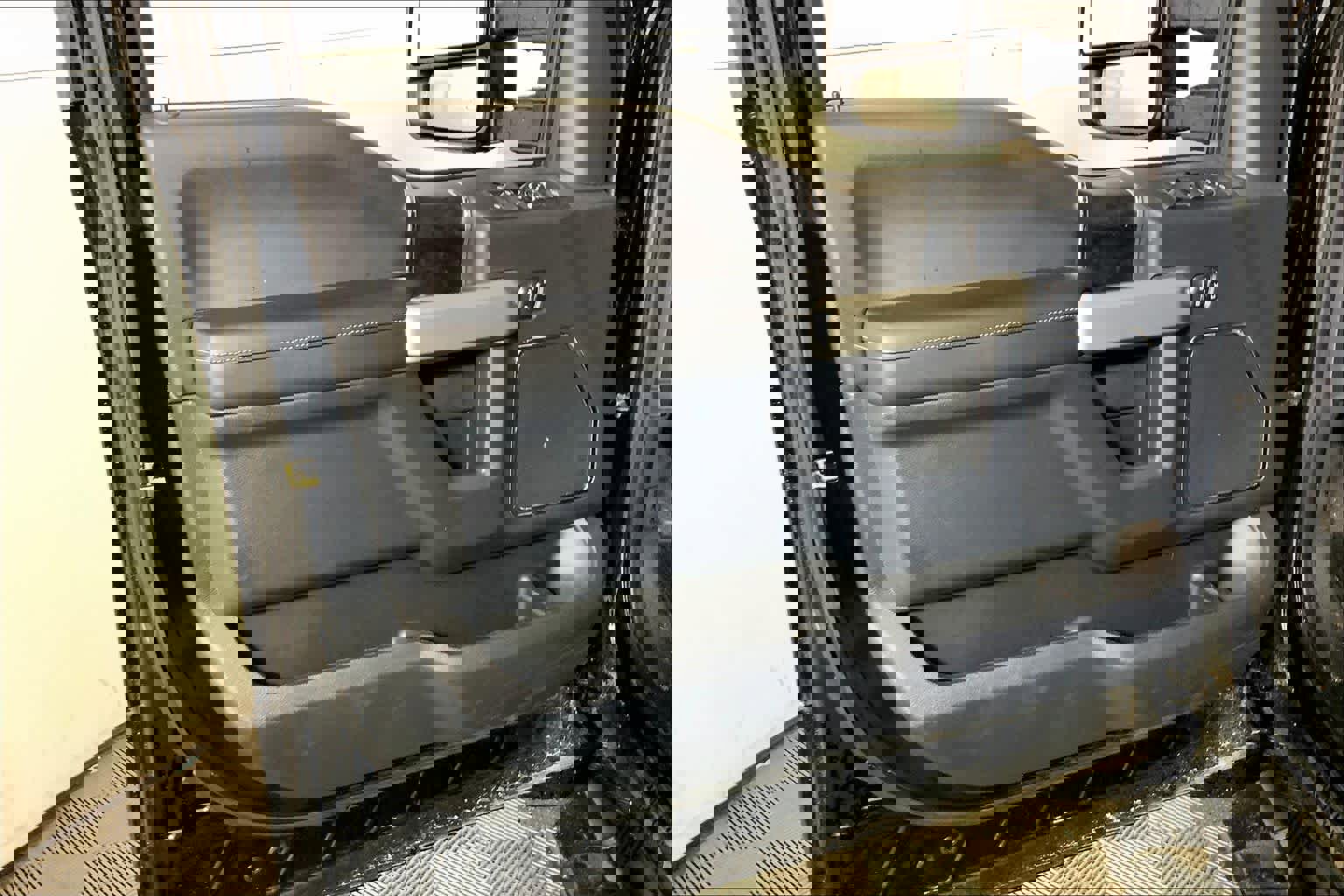 Used 2022 Ford F250 Lariat w/ Lariat Ultimate Package image 22