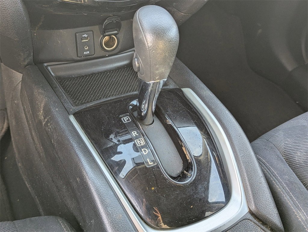 Used 2014 Nissan Rogue SV w/ SV Premium Package image 21