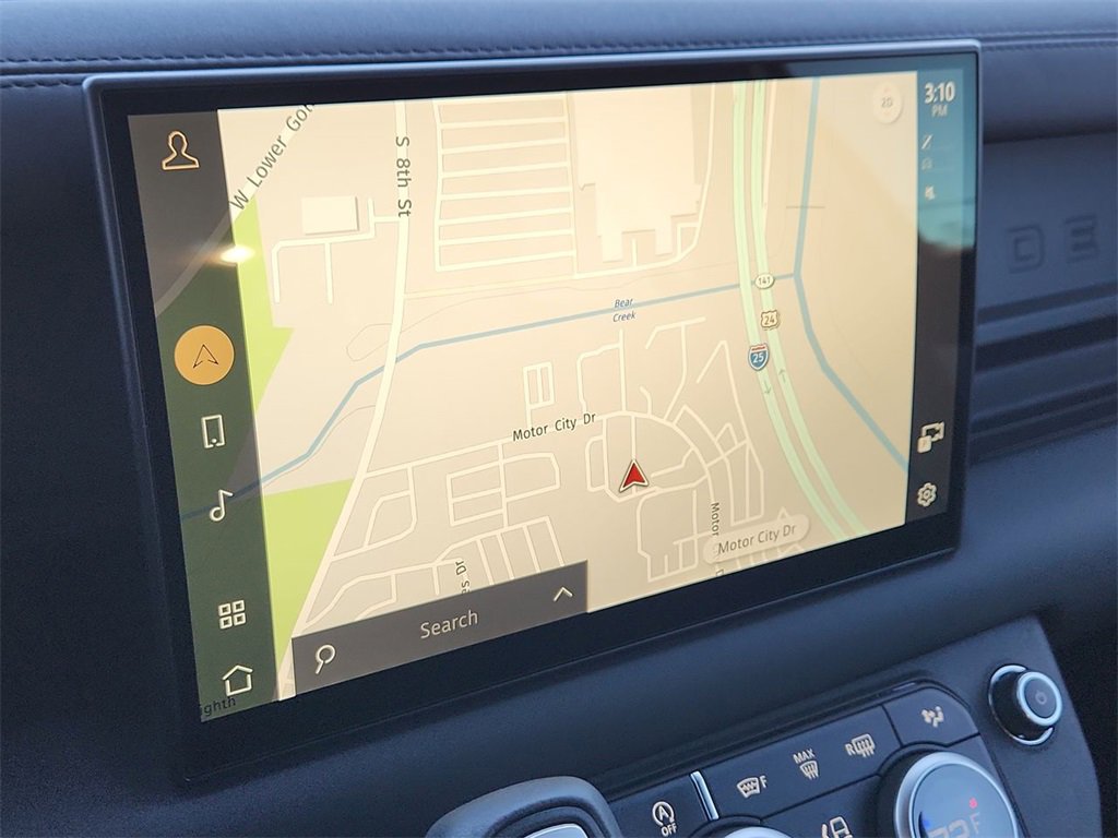 Used 2025 Land Rover Defender 110 S image 16