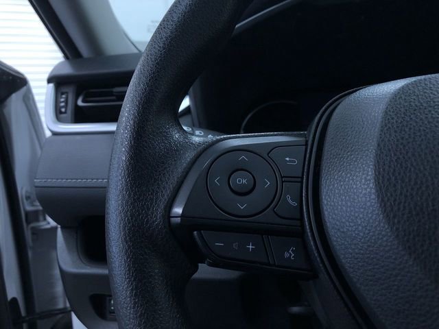 Used 2025 Toyota RAV4 LE AWD/4WD image 25