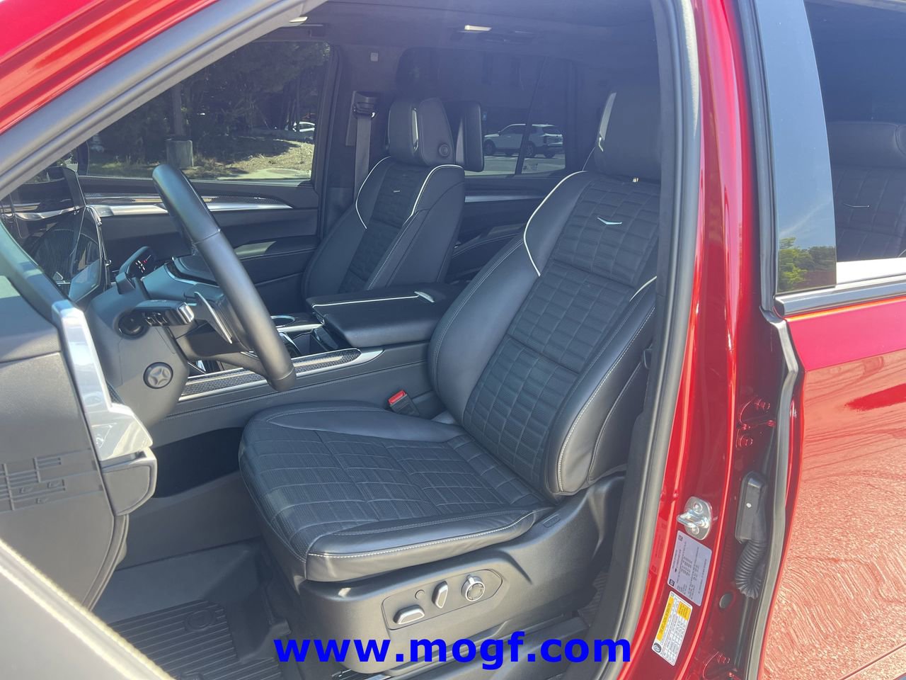 Used 2025 Cadillac Escalade V AWD/4WD image 21
