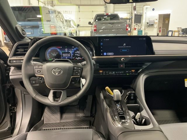 New 2026 Toyota Crown Platinum image 12