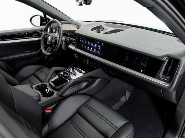 New 2026 Porsche Cayenne S image 24
