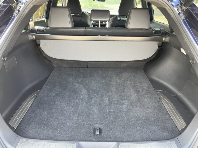 Used 2022 Toyota Venza XLE AWD/4WD image 26