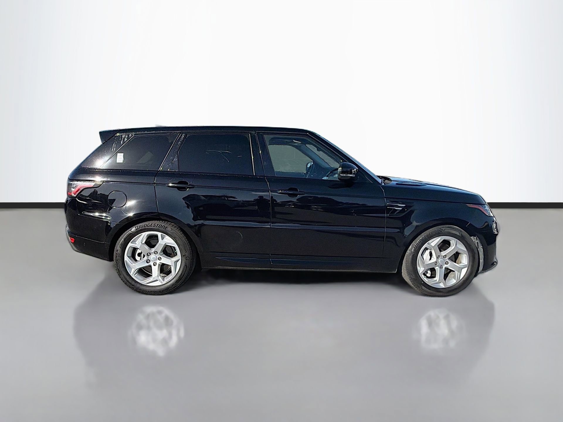 Used 2020 Land Rover Range Rover Sport HSE image 3