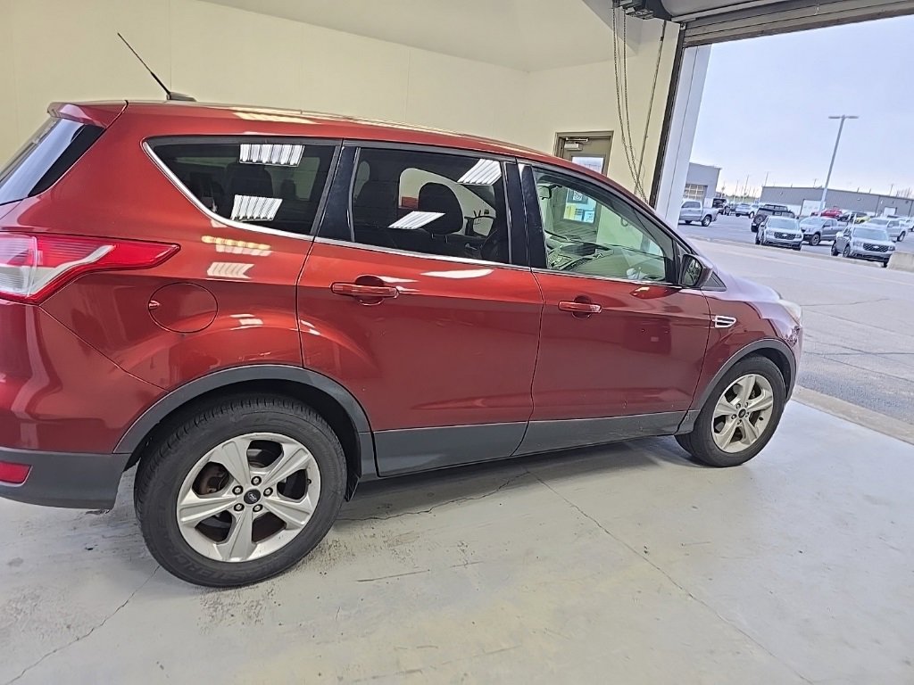 Used 2015 Ford Escape SE image 4