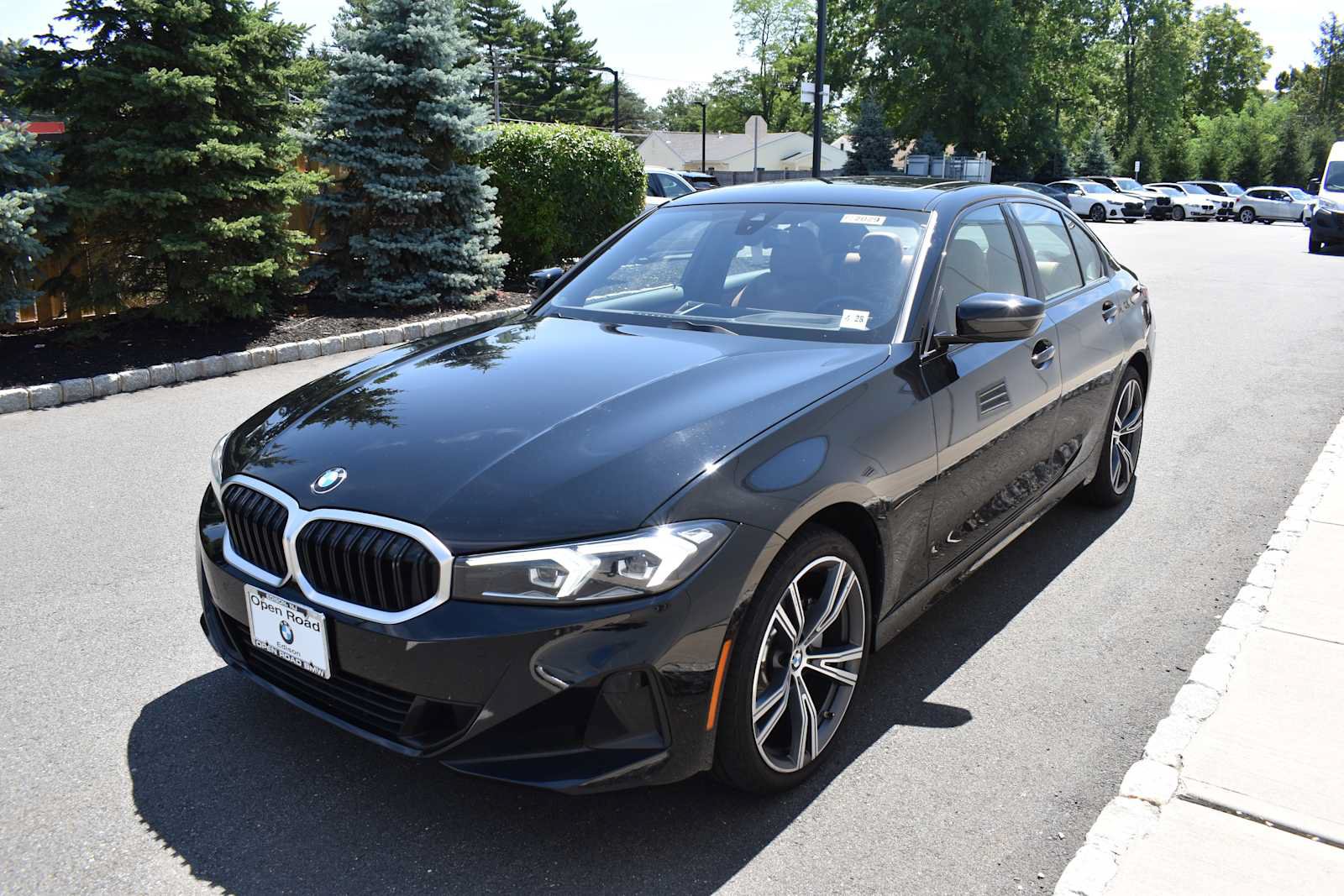 Used 2023 BMW 330i xDrive Sedan w/ Premium Package AWD/4WD image 3