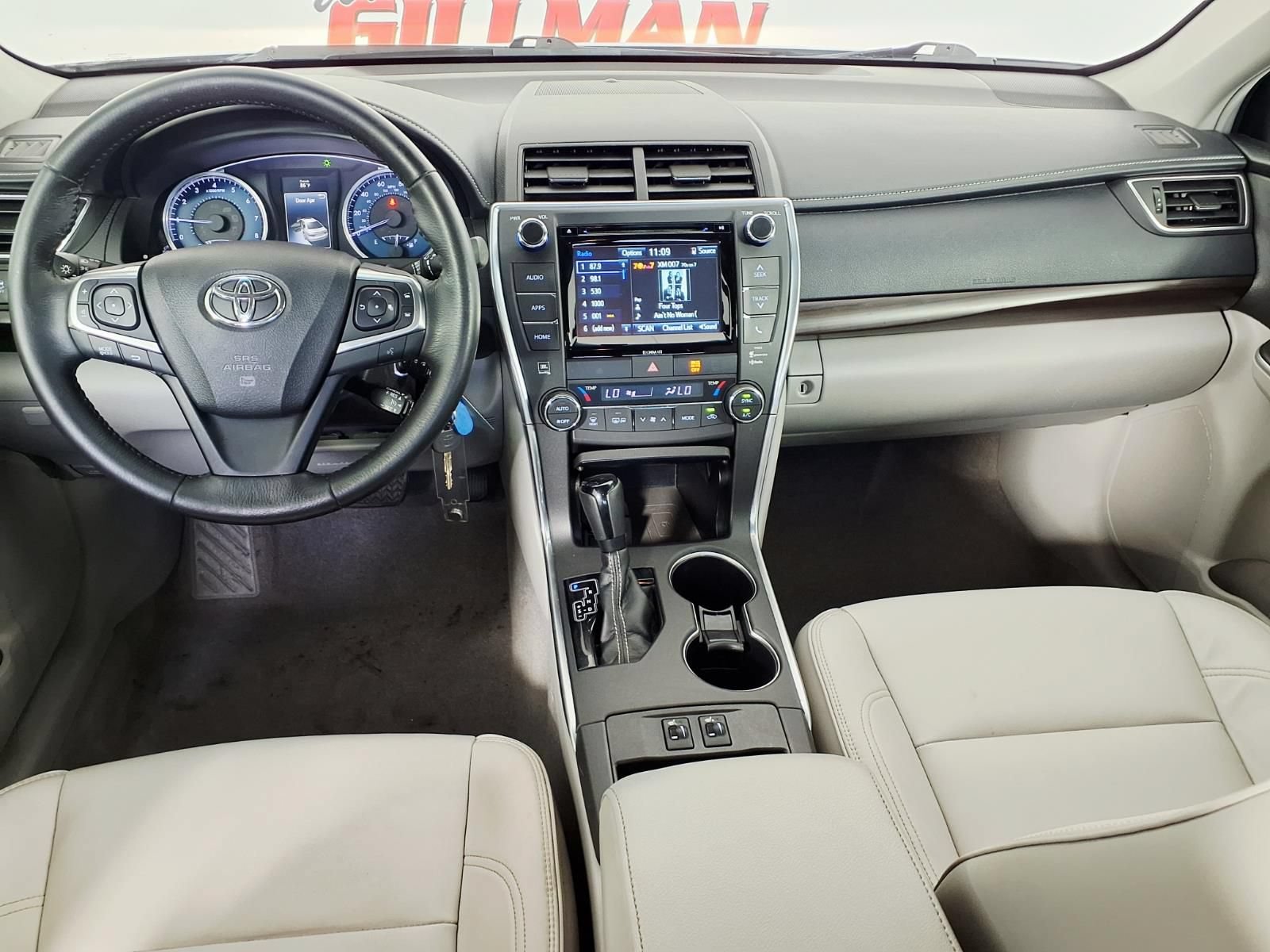 Used 2017 Toyota Camry XLE FWD image 12