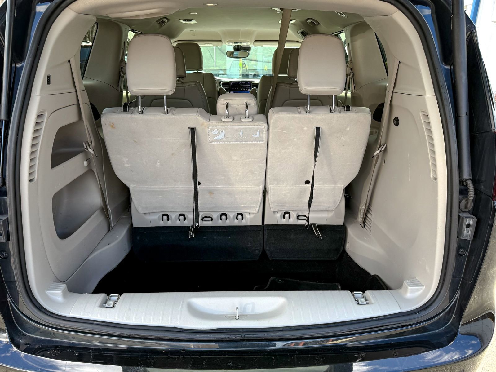 Used 2021 Chrysler Pacifica Touring-L image 41