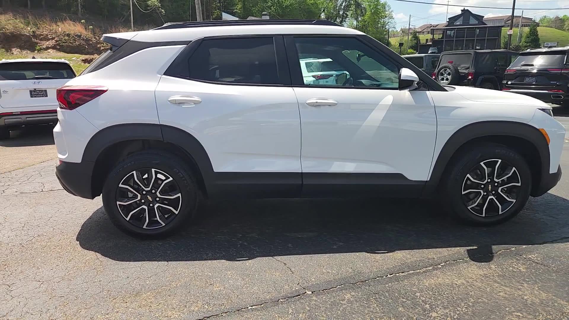 Used 2023 Chevrolet TrailBlazer ACTIV FWD image 19