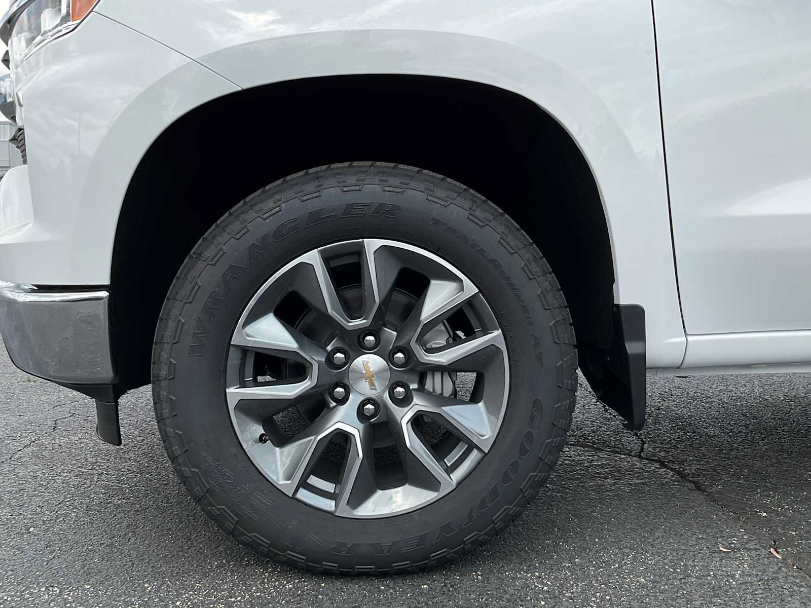 New 2025 Chevrolet Silverado 1500 LT AWD/4WD image 30