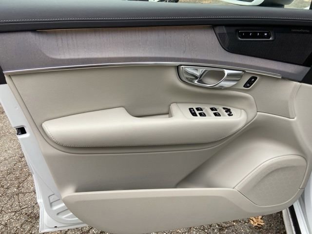 New 2026 Volvo XC90 B6 Ultra image 12
