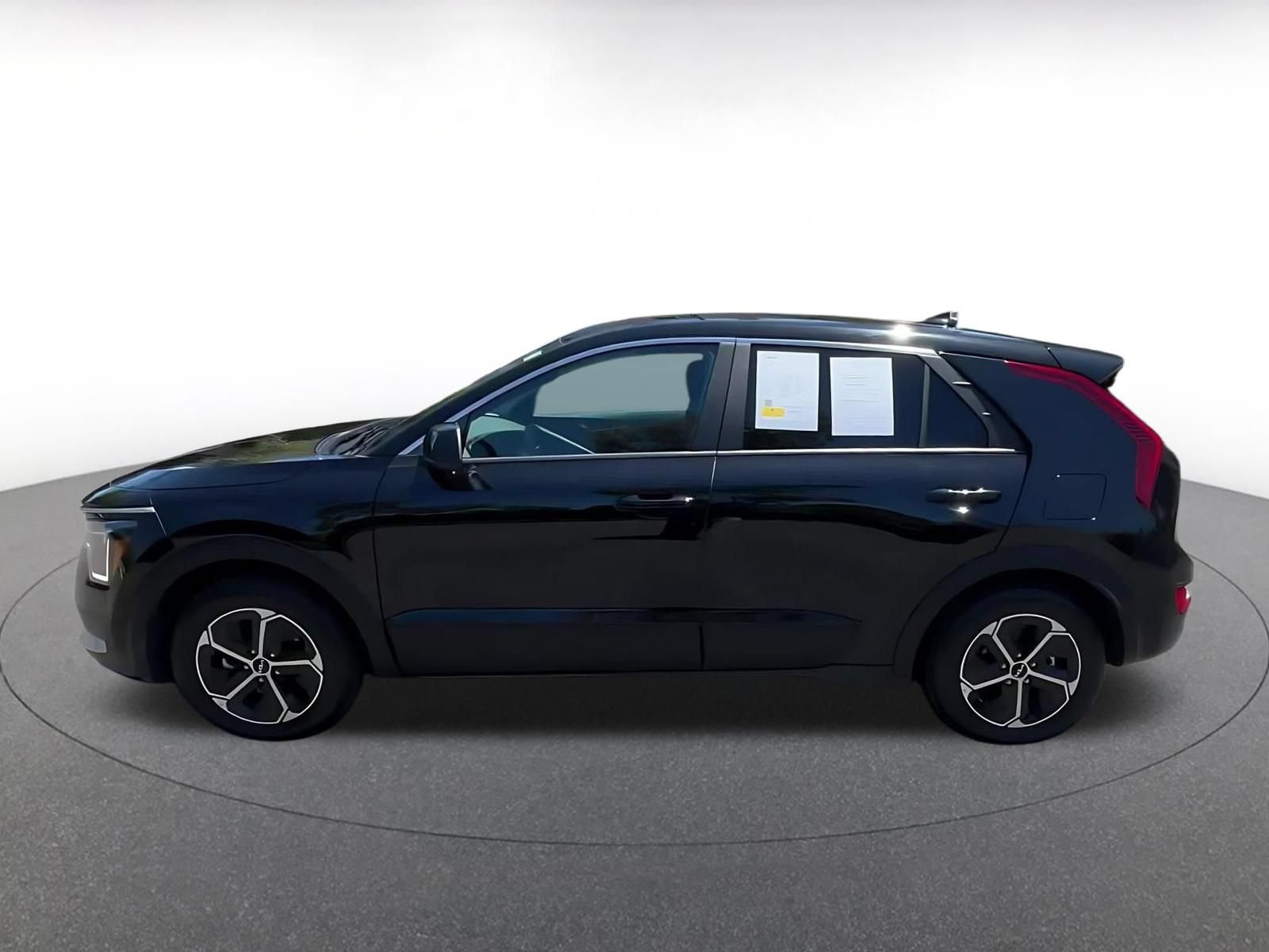 Used 2026 Kia Niro LX FWD image 9