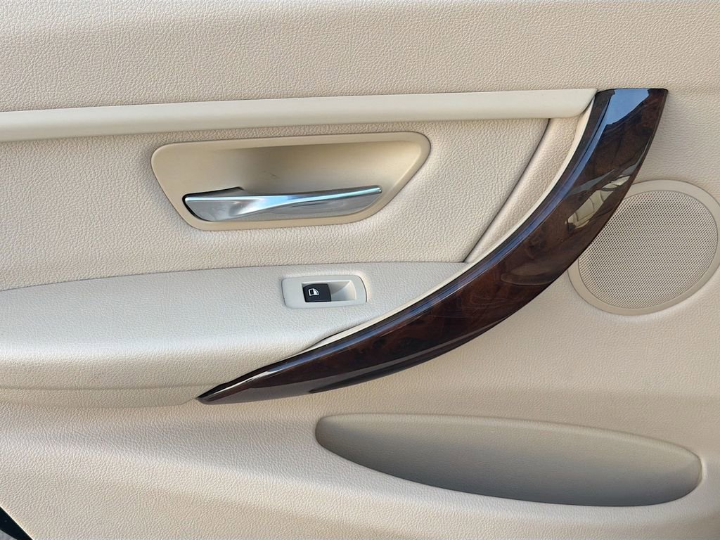 Used 2014 BMW 328i xDrive Sedan AWD/4WD image 26