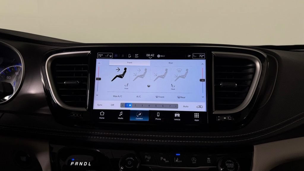 Used 2024 Chrysler Pacifica Touring-L AWD/4WD image 21