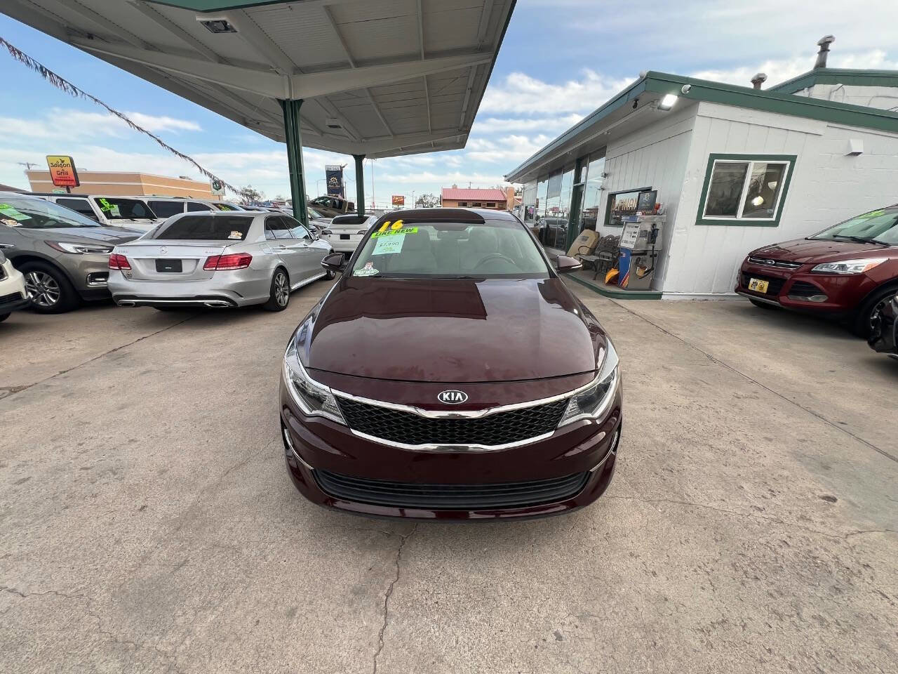 Used 2016 Kia Optima LX w/ Technology Package FWD image 1