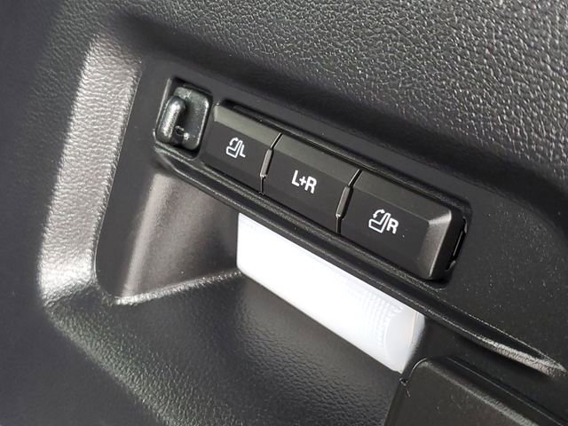 Certified 2023 Ford Explorer Limited w/ Limited Technology Package image 41