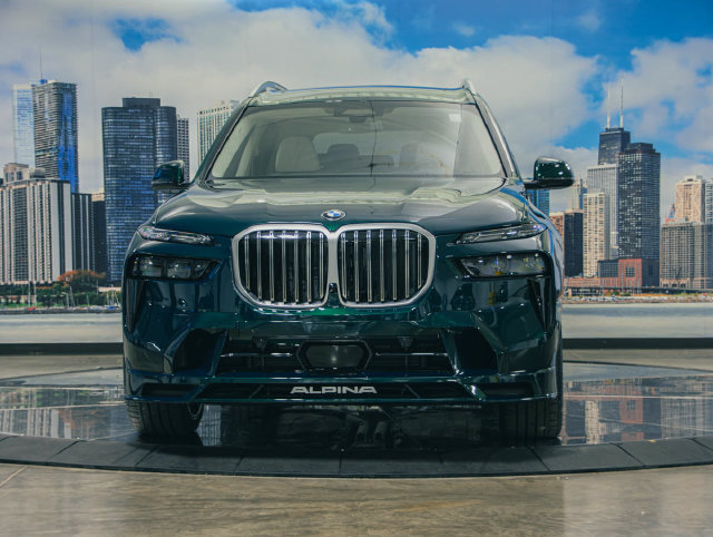New 2026 BMW ALPINA XB7 AWD/4WD image 3
