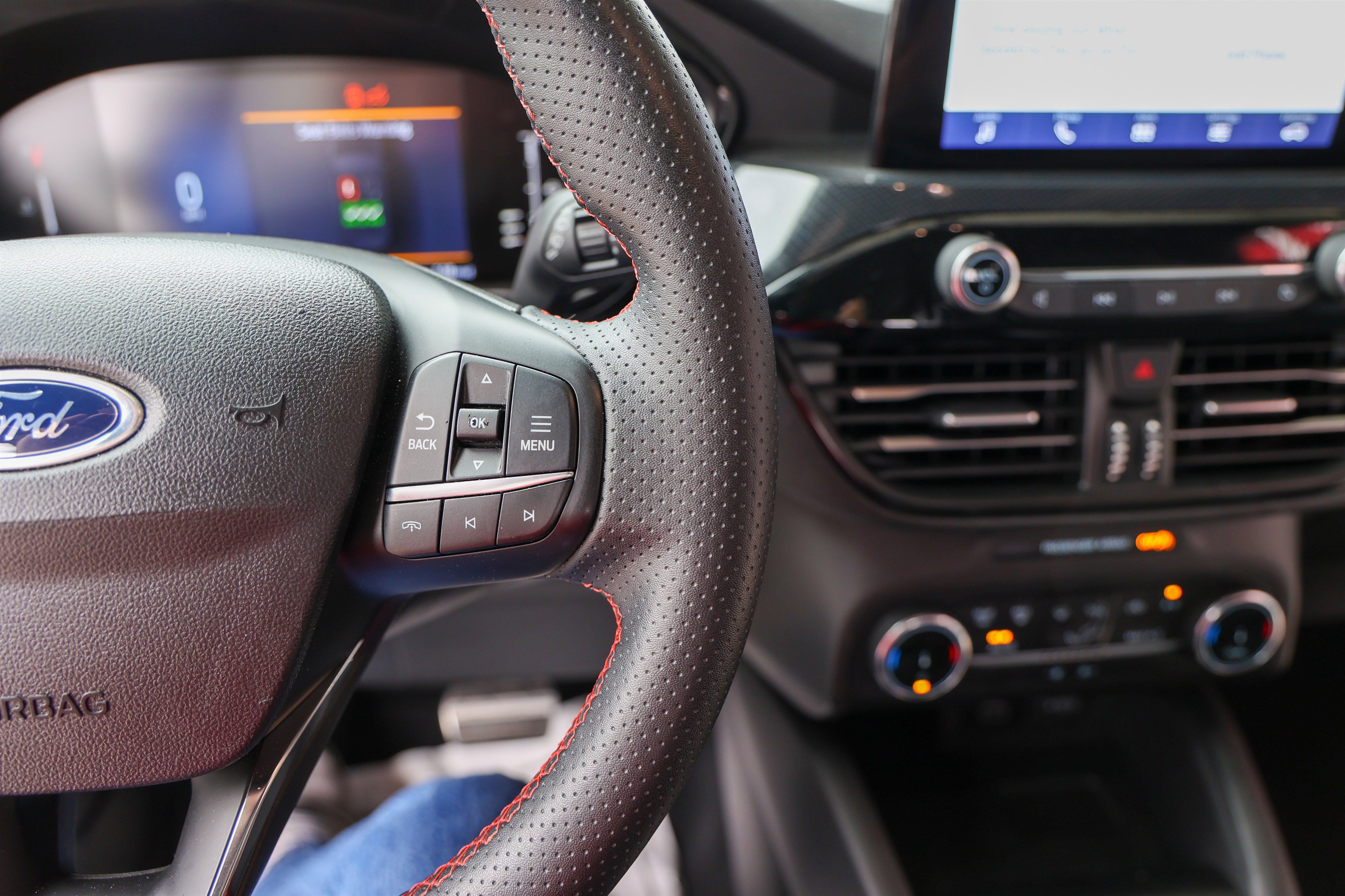 Used 2024 Ford Escape ST-Line image 18