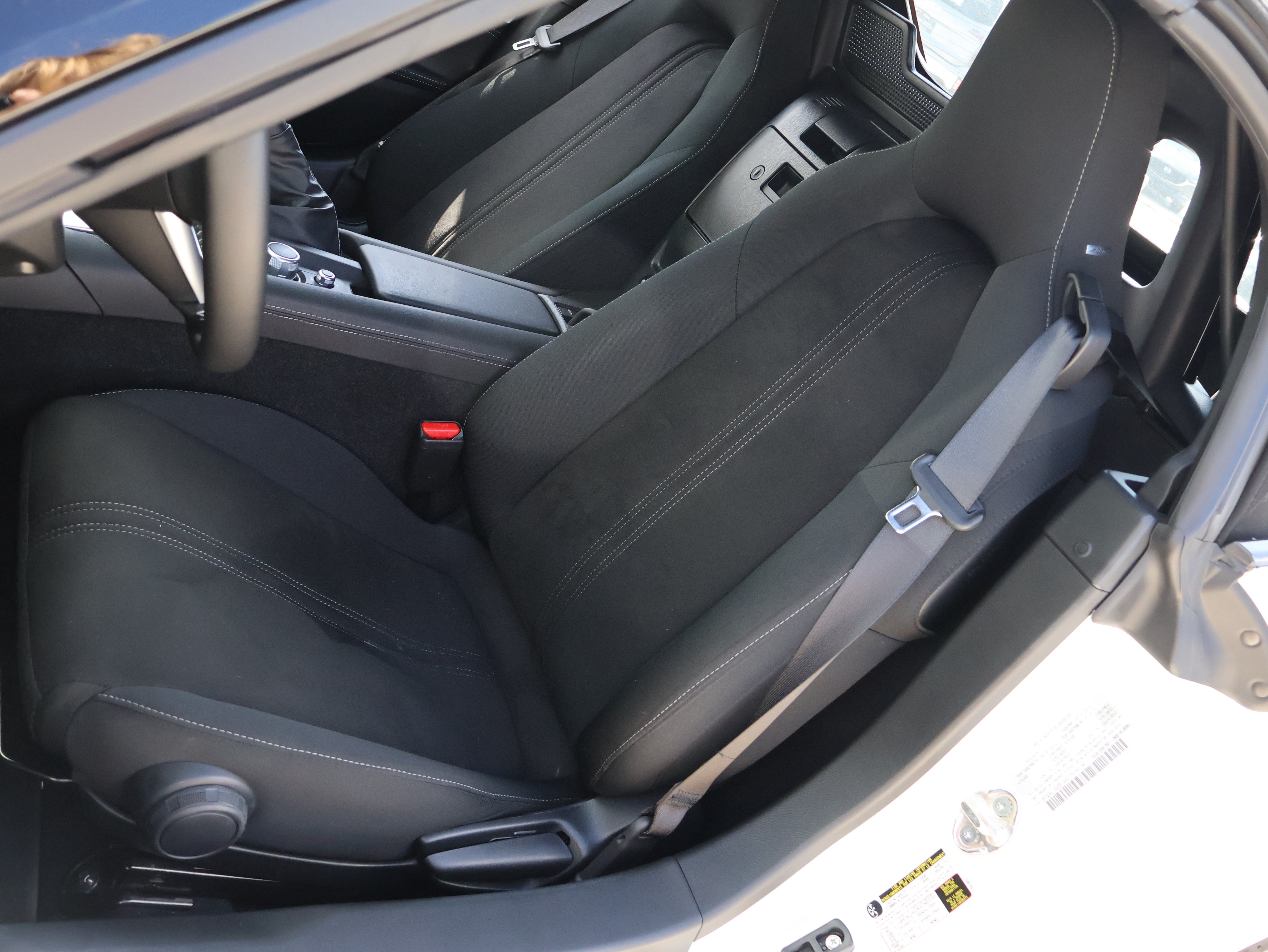 Certified 2025 MAZDA MX-5 Miata Club RWD image 27