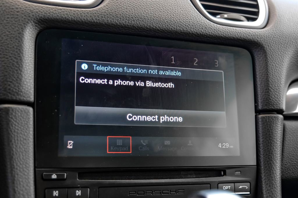 Used 2021 Porsche 718 Cayman w/ Premium Package image 36