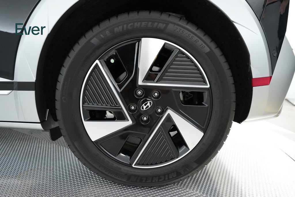 Used 2025 Hyundai Ioniq 5 Limited RWD image 9