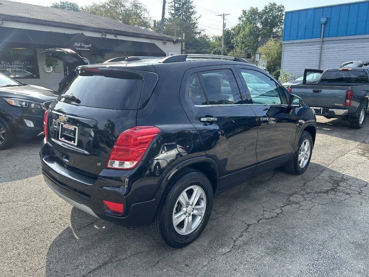 Used 2019 Chevrolet Trax LT w/ LT Convenience Package AWD/4WD image 12