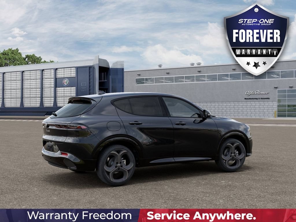 New 2026 Alfa Romeo Tonale w/ Red Premium Package AWD/4WD image 2