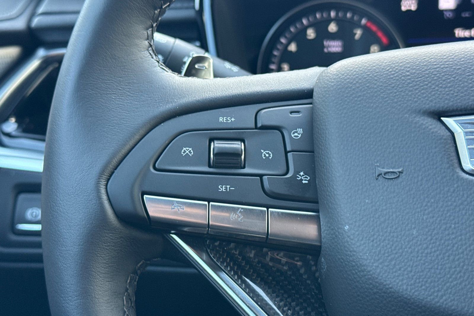 Certified 2025 Cadillac XT6 Sport w/ Technology Package image 33