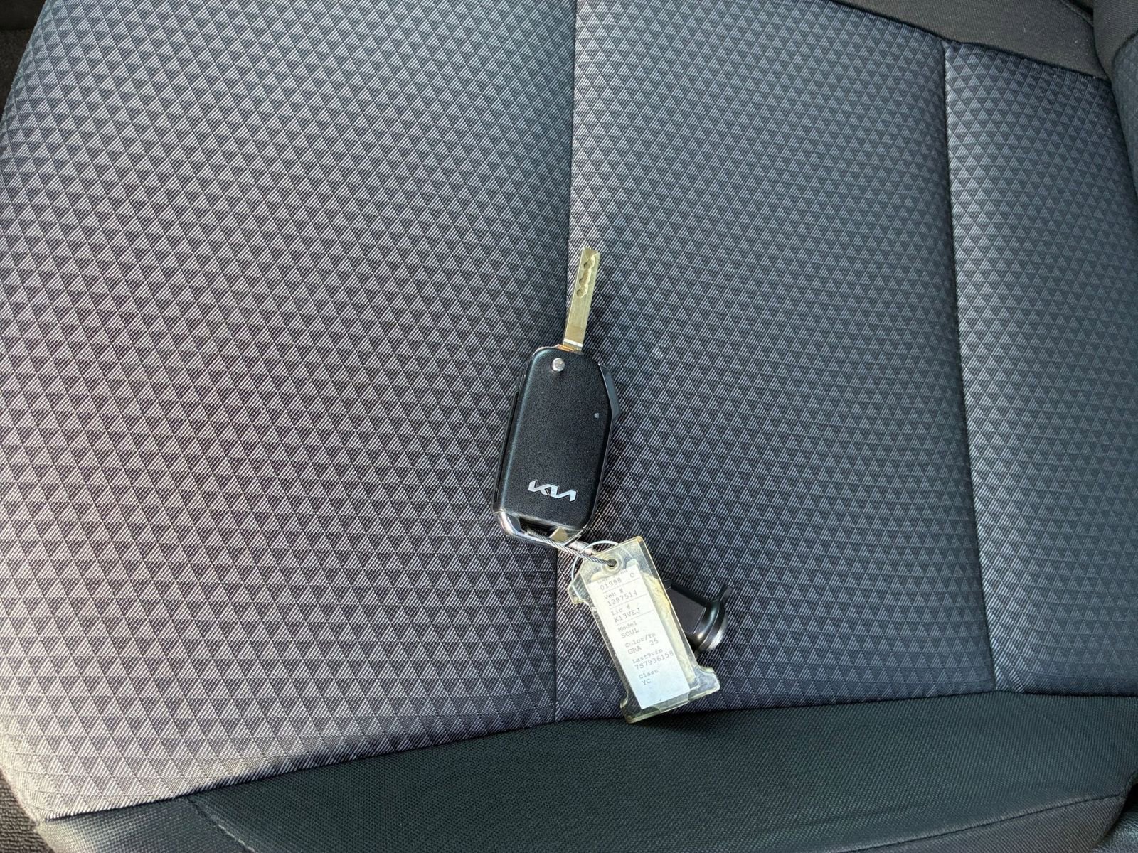 Used 2025 Kia Soul LX w/ LX Technology Package image 17