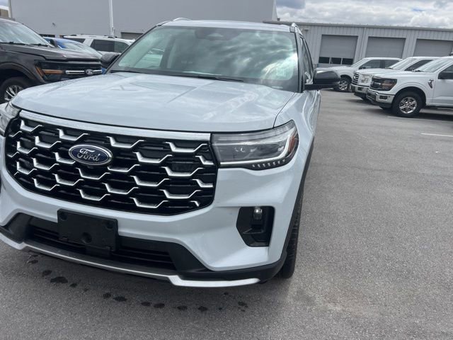Used 2025 Ford Explorer Platinum w/ LUX Leather Package AWD/4WD image 13