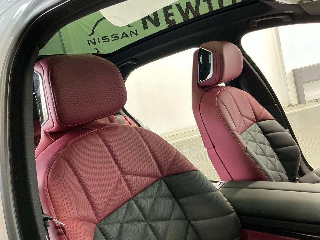 Used 2026 BMW 740i xDrive image 14