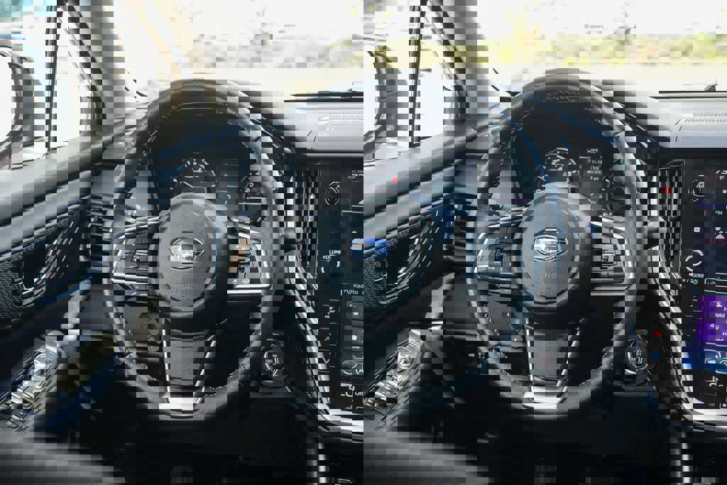 Used 2020 Subaru Legacy Premium image 12