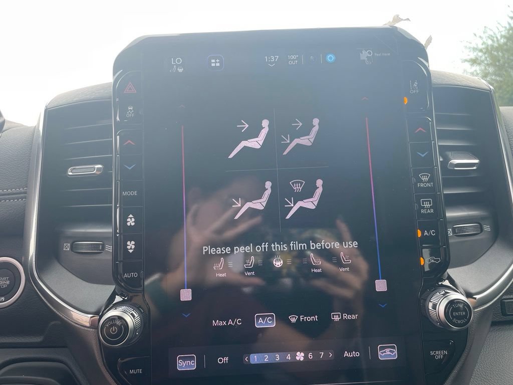 New 2026 RAM 2500 Laramie AWD/4WD image 27