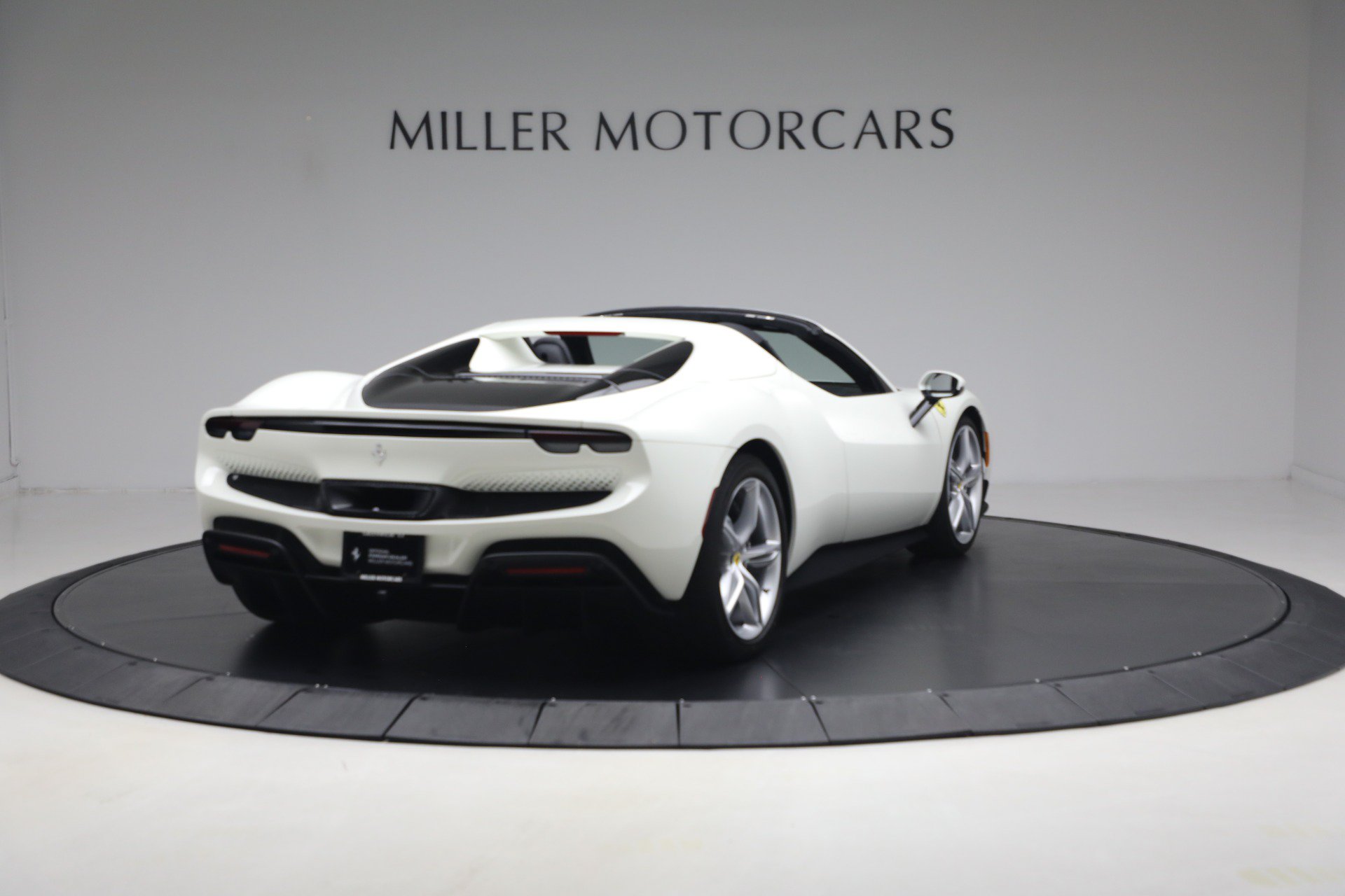 Used 2025 Ferrari 296 GTS RWD image 7