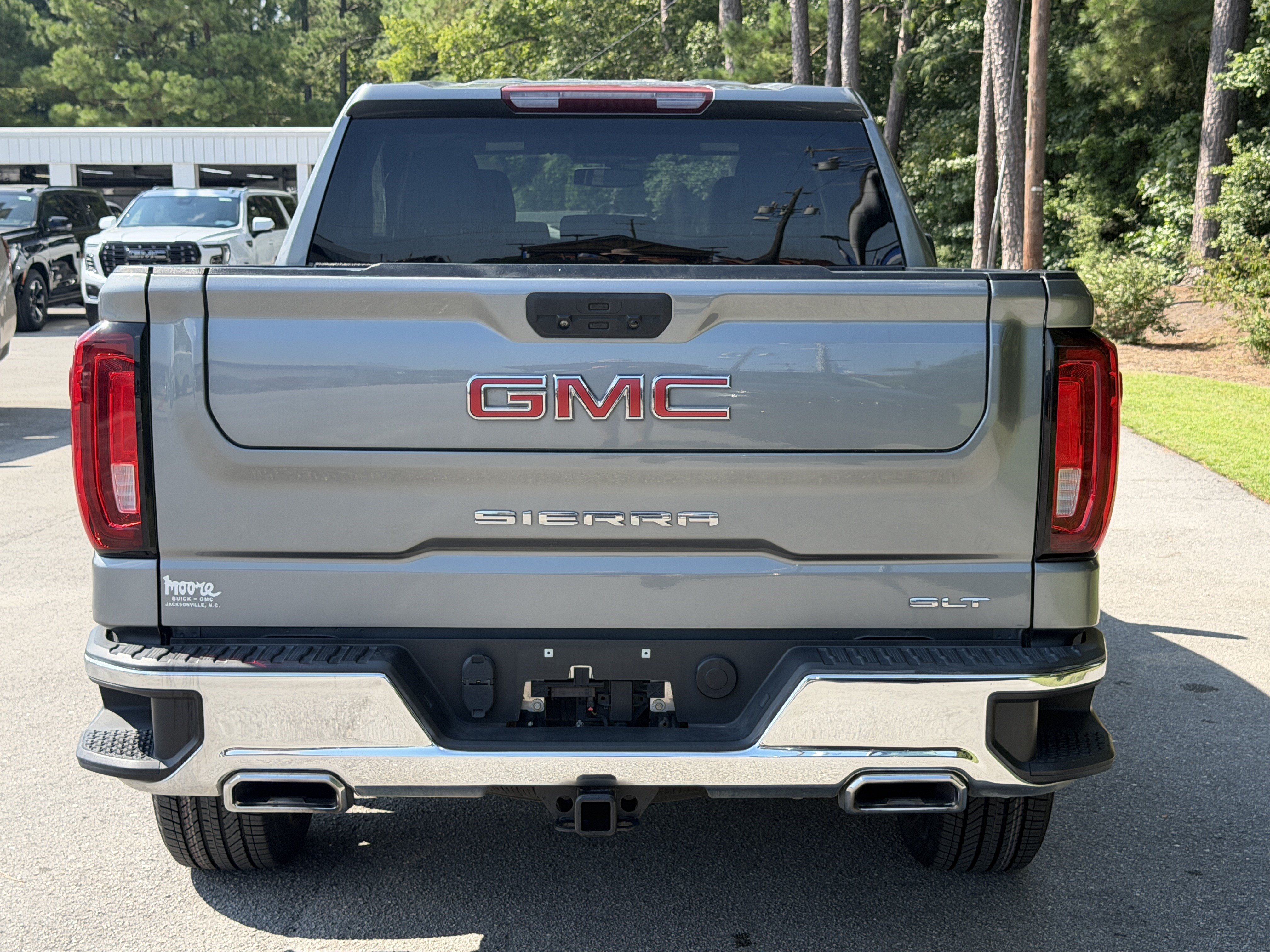 Used 2021 GMC Sierra 1500 SLT w/ X31 Off-Road Package AWD/4WD image 9