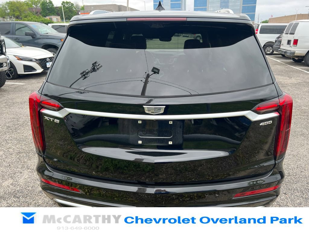 Used 2024 Cadillac XT6 Premium Luxury w/ Technology Package FWD image 4