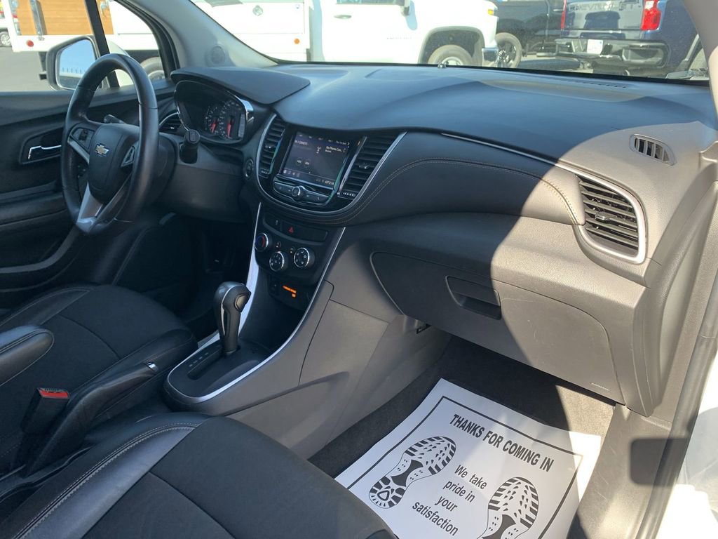 Certified 2022 Chevrolet Trax LT w/ LT Convenience Package image 27